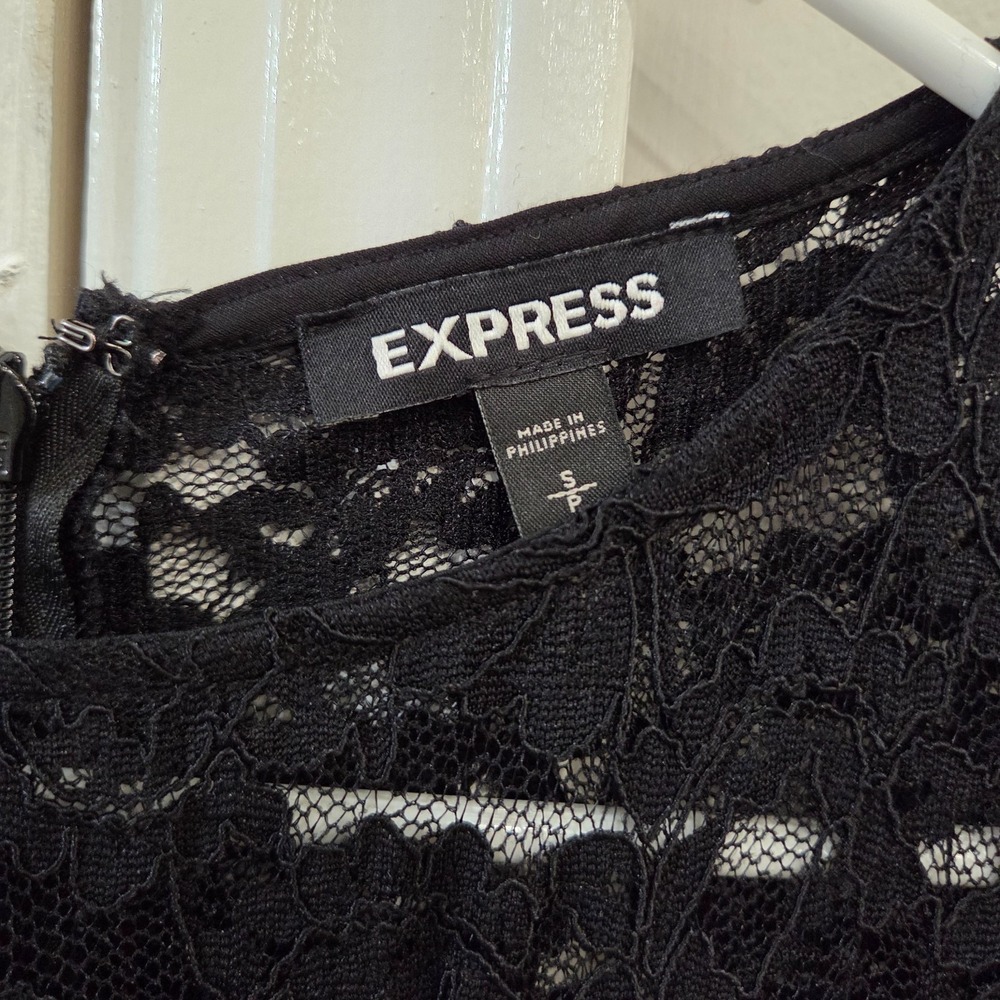 Express Elegant Black Jumpsuit with Sheer Floral Lace Long Sleeves Size S/P - Picture 3 of 11